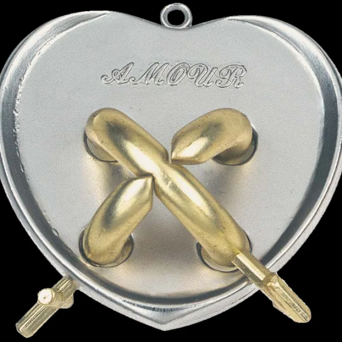 Cast Amour - Hanayama Metal Puzzle