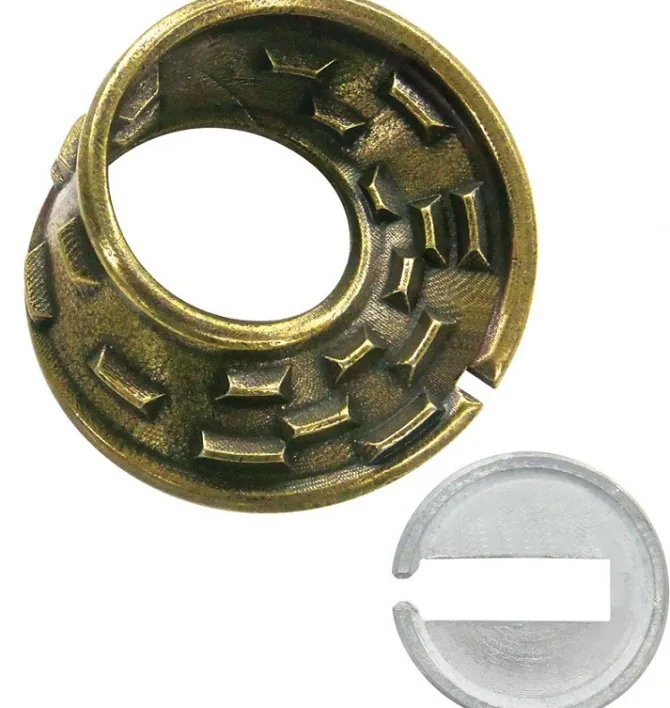 Cast Mobius - Hanayama Metal Puzzle