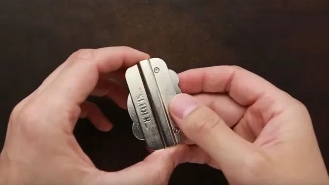 Cast Slider - Hanayama Metal Puzzle