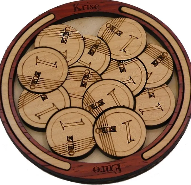 Euro Krise (Euro Crisis) - Money Brain Teaser Wooden Packing Problem