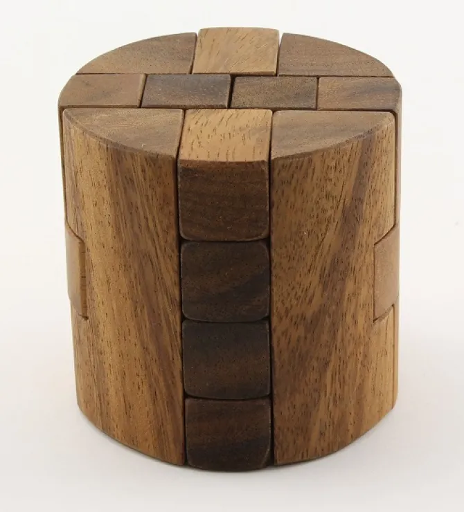 Round Diamond - Brain Teaser Wooden Puzzle