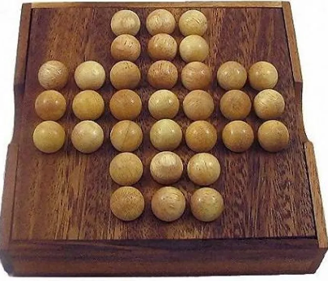 Solitaire Marble - Wooden Brain Teaser Game