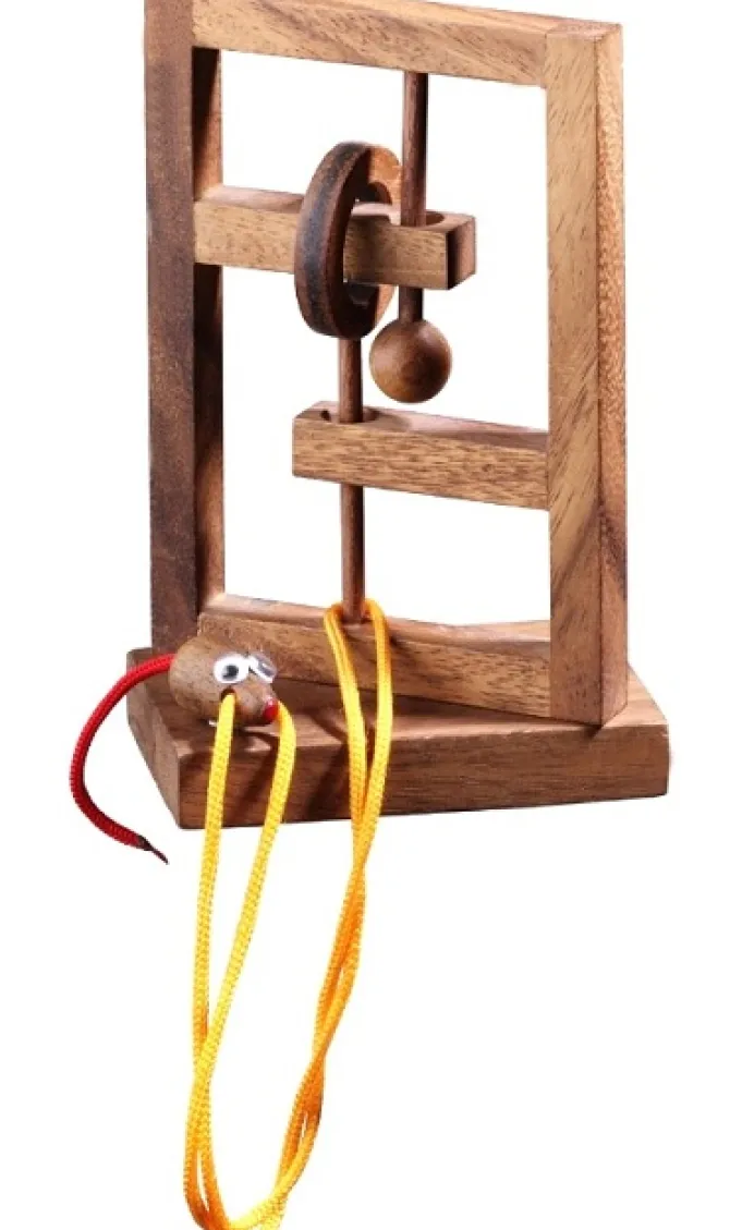 The Rat Trap - Wooden String Brainteaser Puzzle